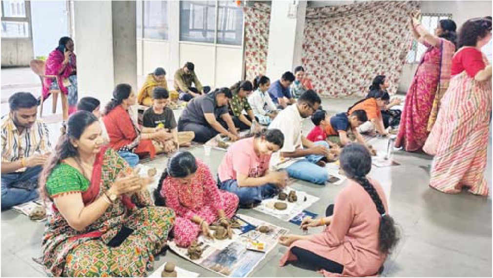 स्थापना दिवस पर मेधावी विद्यार्थी पुरस्कृत