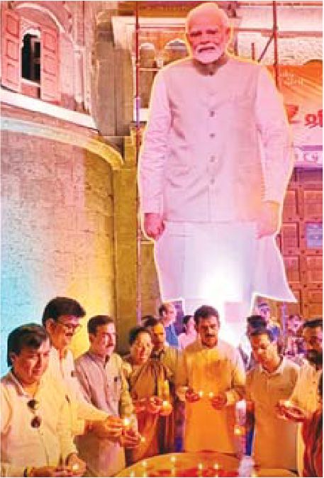 दीपक के लिए टेबल लगी तो लोगों ने युवक कांग्रेस ने वेबसाइट कहा खाने का भी आयोजन है क्या लांच कर दी चेतावनी
