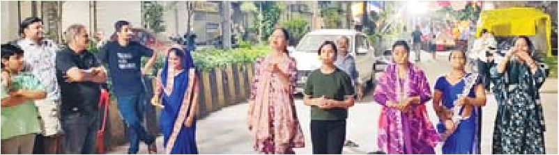 एक तरफ गणेशजी का पूजन, दूसरी तरफ प्रतियोगिताएं