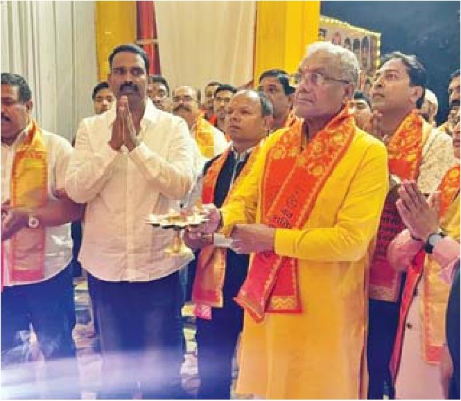 गणेश पांडाल में पहुंचे भाजपाइयों का हुआ सम्मान