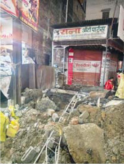 शिवाजी प्रतिमा के स्ट्रक्चर पर विवाद....पार्षद का निगम कर्मियों के खिलाफ फूटा गुस्सा