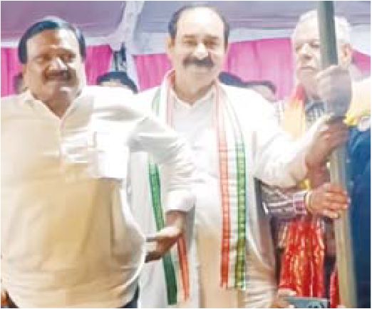 कैलाश ने किया अभिवादन, तो सज्जन ने बताया यार