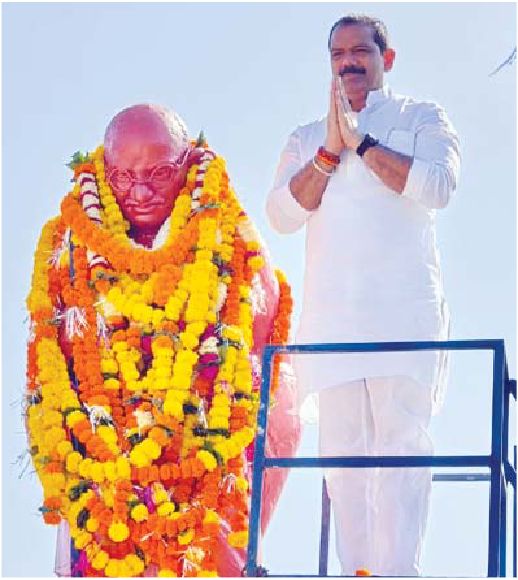कांग्रेस ने आज गांधीजी और शास्त्रीजी को किया याद