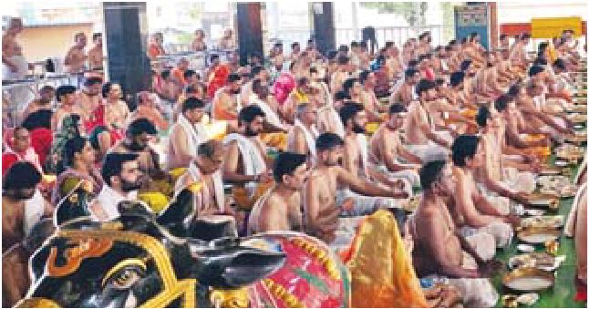 सर्वपितृ को याद कर आज सुबह कई जगह हुए तर्पण आयोजन